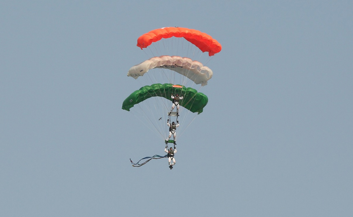 Indian Air Force Day 2023: संगम पर गरजे राफेल, चिनूक और सुखोई, मिग-21 को दी गई आखिरी विदाई