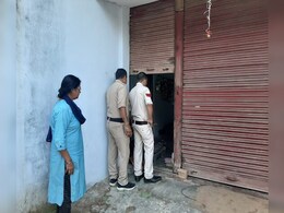 Surajpur: पोस्ट ऑफिस में हुई चोरी, इतनी रकम ले उड़े चोर Surajpur: पोस्ट ऑफिस में हुई चोरी, इतनी रकम ले उड़े चोर