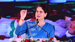 Priyanka Gandhi Dausa Visit: राजस्थान पहुंची प्रियंका गांधी वाड्रा, कांग्रेस कार्यकर्ताओं ने पीली लुगड़ी पहनाकर किया स्वागत