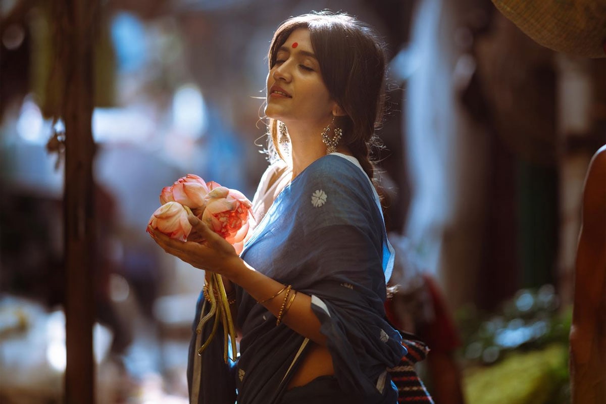 Durga Puja Delight: Larissa D'Sa Explores Kolkata's Festive Magic