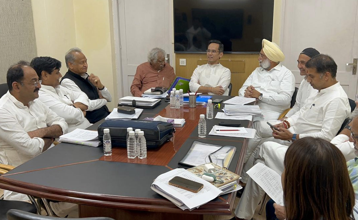 राजस्थान चुनावः कांग्रेस स्क्रीनिंग कमेटी की बैठक 4 घंटे से जारी, CM गहलोत, पायलट, डोटासरा फाइनल कर रहे प्रत्याशियों के नाम