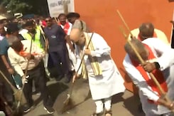 Union Home Minister Amit Shah Takes Part In Cleanliness Drive Union Home Minister Amit Shah Takes Part In Cleanliness Drive