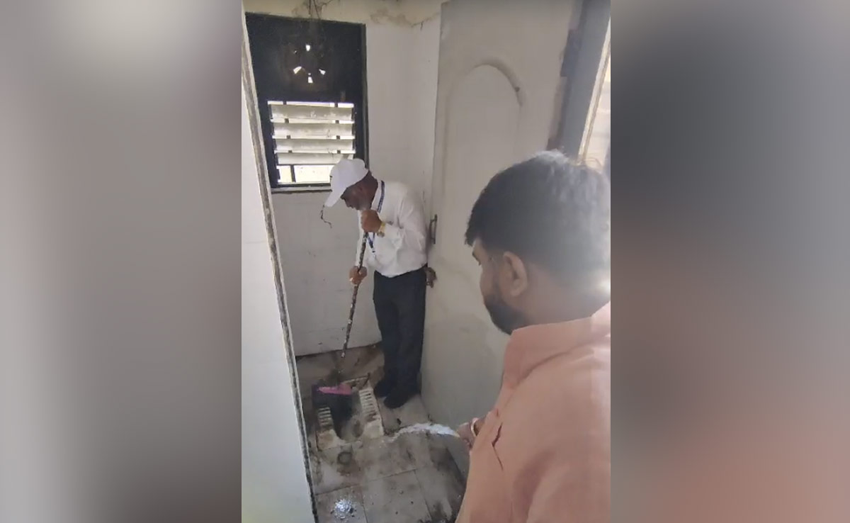 Made To Clean Toilets, Maharashtra Hospital Dean Now Faces Police Case