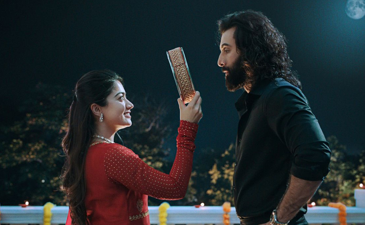 एनिमल करने के चक्कर में अपना नुकसान करवा बैठीं रश्मिका मंदाना, उनको छोड़ लोग अब इस एक्ट्रेस को बोल रहे हैं नेशनल क्रश एनिमल करने के चक्कर में अपना नुकसान करवा बैठीं रश्मिका मंदाना, उनको छोड़ लोग अब इस एक्ट्रेस को बोल रहे हैं नेशनल क्रश