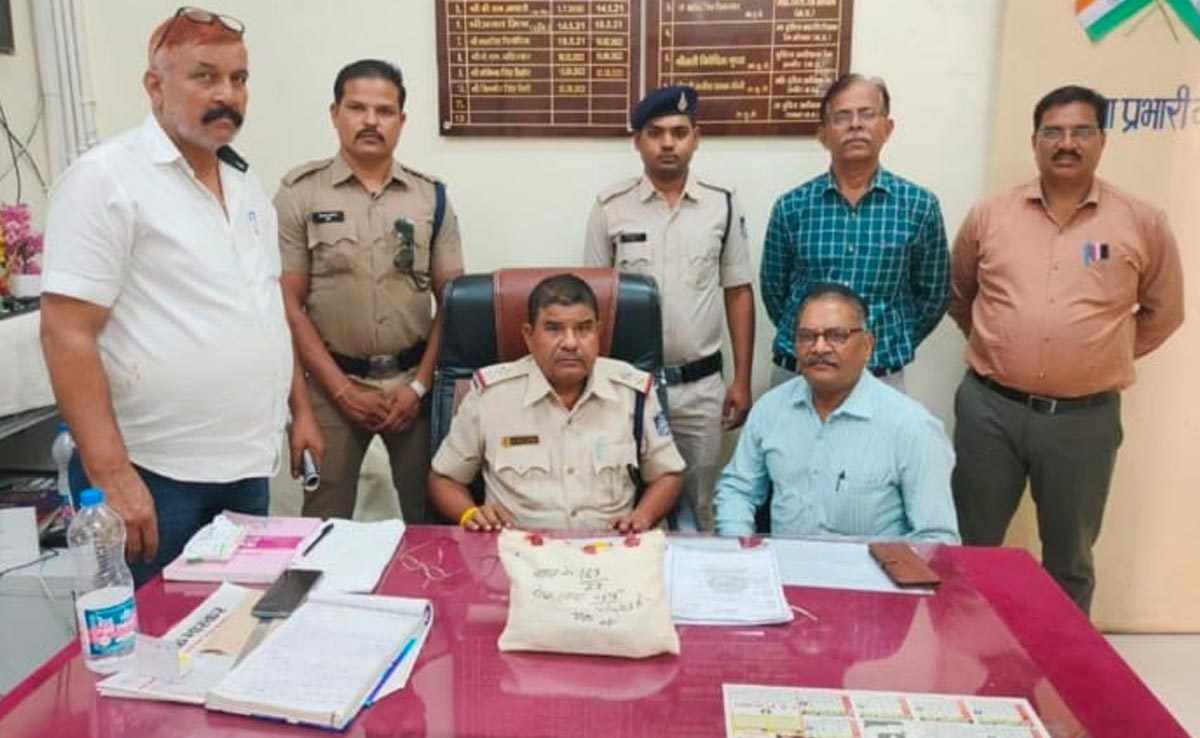 Ratlam News : GRP की कार्रवाई में धराया ज्वेलरी तस्कर, पिछले महीने पुलिस ने पकड़ा था ₹8 करोड़ का 13 किलो सोना
