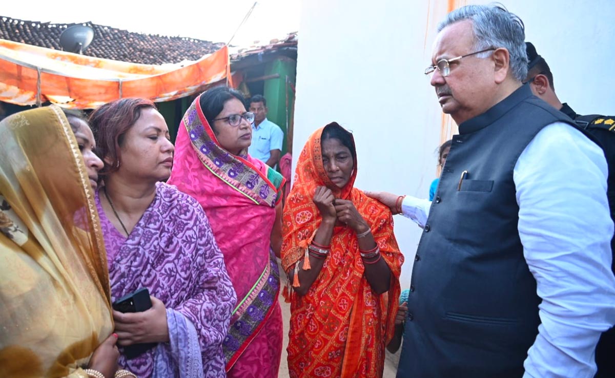 CG Crime News: 'चुन- चुन कर हो रही है भाजपा के कार्यकर्ताओं की हत्या', पूर्व CM रमन सिंह ने लगाए आरोप