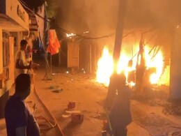 माउंट आबू में कपड़े की दुकान में लगी भीषण आग, 2 घंटे बाद बुझाई जा सकी माउंट आबू में कपड़े की दुकान में लगी भीषण आग, 2 घंटे बाद बुझाई जा सकी