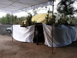 CG Election 2023 : छत्तीसगढ़ का सबसे छोटा मतदान केंद्र, 15 साल पहले केवल दो लोगों के लिए झोपड़ी में बनाया गया था बूथ CG Election 2023 : छत्तीसगढ़ का सबसे छोटा मतदान केंद्र, 15 साल पहले केवल दो लोगों के लिए झोपड़ी में बनाया गया था बूथ