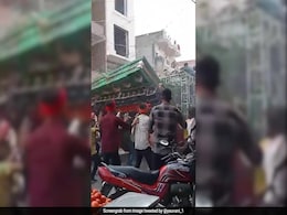 Video: Giant Music System Falls On Crowd In Azamgarh, 4 Injured Video: Giant Music System Falls On Crowd In Azamgarh, 4 Injured