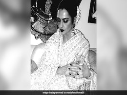 Rekha Stole The Limelight At Hema Malini's Birthday Bash In This Manish Malhotra Saree Rekha Stole The Limelight At Hema Malini's Birthday Bash In This Manish Malhotra Saree