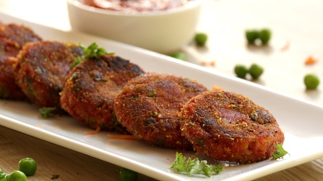 These tikkis are ideal for small dinners, post-workout snacks, and lunchboxes