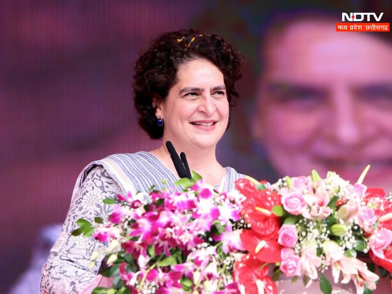 MP Election 2023: Dhar में गरजीं प्रियंका गांधी, कहा- अब मोदी शिवराज का नाम लेने से डरने लगे, कहते हैं मुझे वोट दो