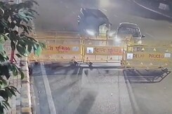 Video: Delhi Cop Tossed In Air After Speeding SUV Hits Him Video: Delhi Cop Tossed In Air After Speeding SUV Hits Him