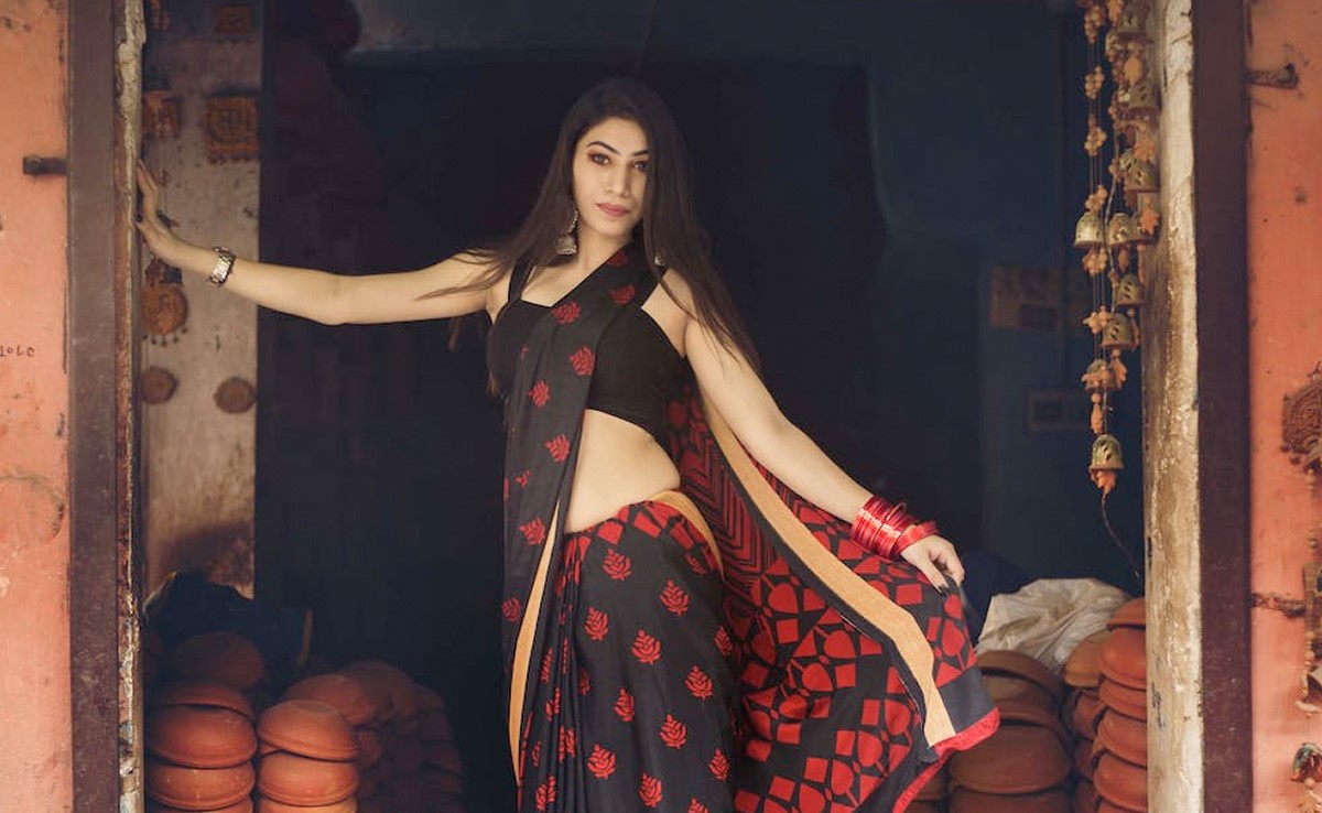 Amazon Great Indian Festival: Buy Trendiest Sarees From Brands Like Satya Paul, Indya, Suta At Up To 80% Discount This Festive Season