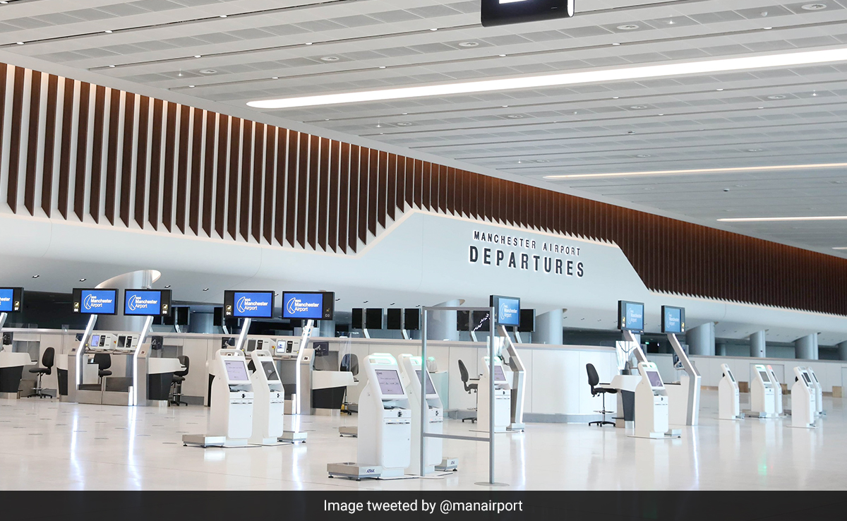 Manchester Airport Closed After Suspicious Package Found On Emirates Flight