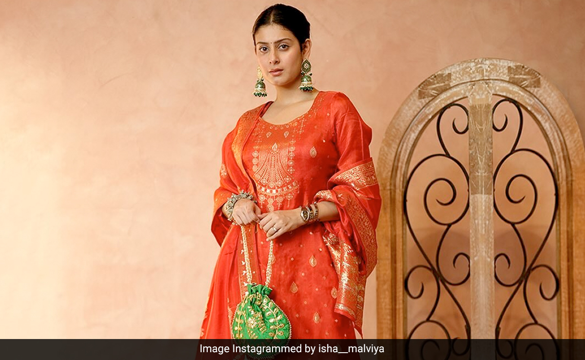 <i>Bigg Boss 17</i>: Salman Khan Slams Isha Malviya