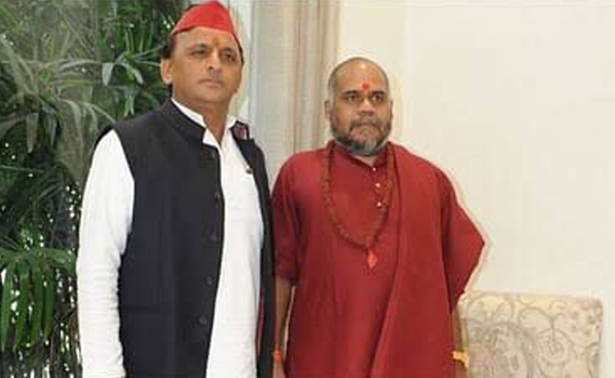 MP में सपा ने उतारे 35 उम्मीदवार, बुधनी से CM शिवराज को टक्कर देंगे मिर्ची बाबा
