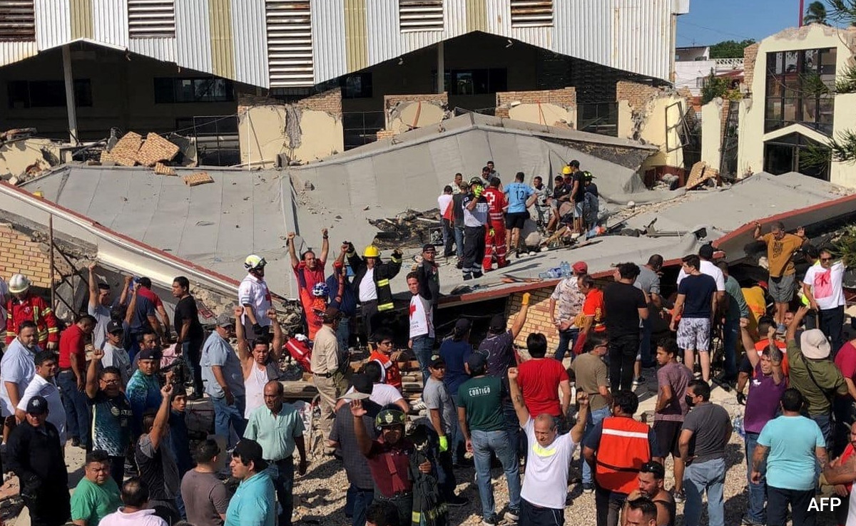 At Least 9 Killed In Mexico Church Roof Collapse