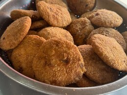 Want To Eat Like A Local In Jaipur? Don't Miss These 5 Street Foods!