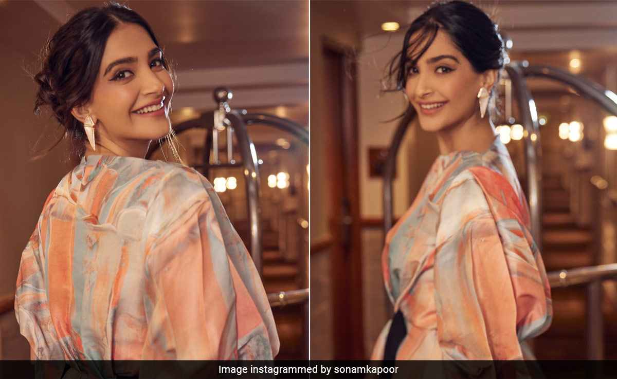 With Winged Eyeliner And Chic Bun, Sonam Kapoor Radiates Modern Princess Vibes