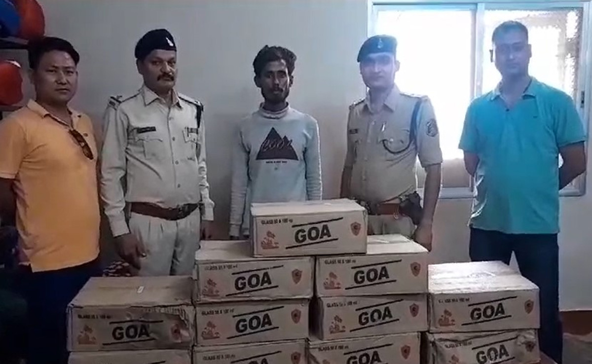 Chhattisgah Election News: दुर्ग पुलिस ने बरामद की 66 हजार की अवैध शराब, चुनाव को देखते हुए सख्त हुआ प्रशासन