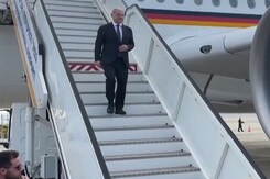 German Chancellor Arrives In Tel Aviv, Expected To Meet PM Netanyahu German Chancellor Arrives In Tel Aviv, Expected To Meet PM Netanyahu