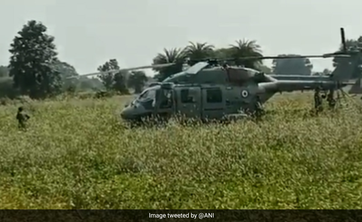 VIDEO: मध्‍य प्रदेश में वायुसेना के ध्रुव मार्क-3 हेलीकॉप्टर की प्रिकॉशनरी लैंडिंग, कोई नुकसान नहीं