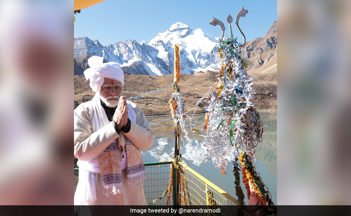 PM मोदी ने उत्तराखंड में आदि कैलाश के किए दर्शन, शिव मंदिर में की पूजा