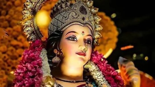 मासिक दुर्गाष्टमी पर मां दुर्गा को लगाएं इन खास चीजों का भोग, माना जाता है बेहद अच्छा
