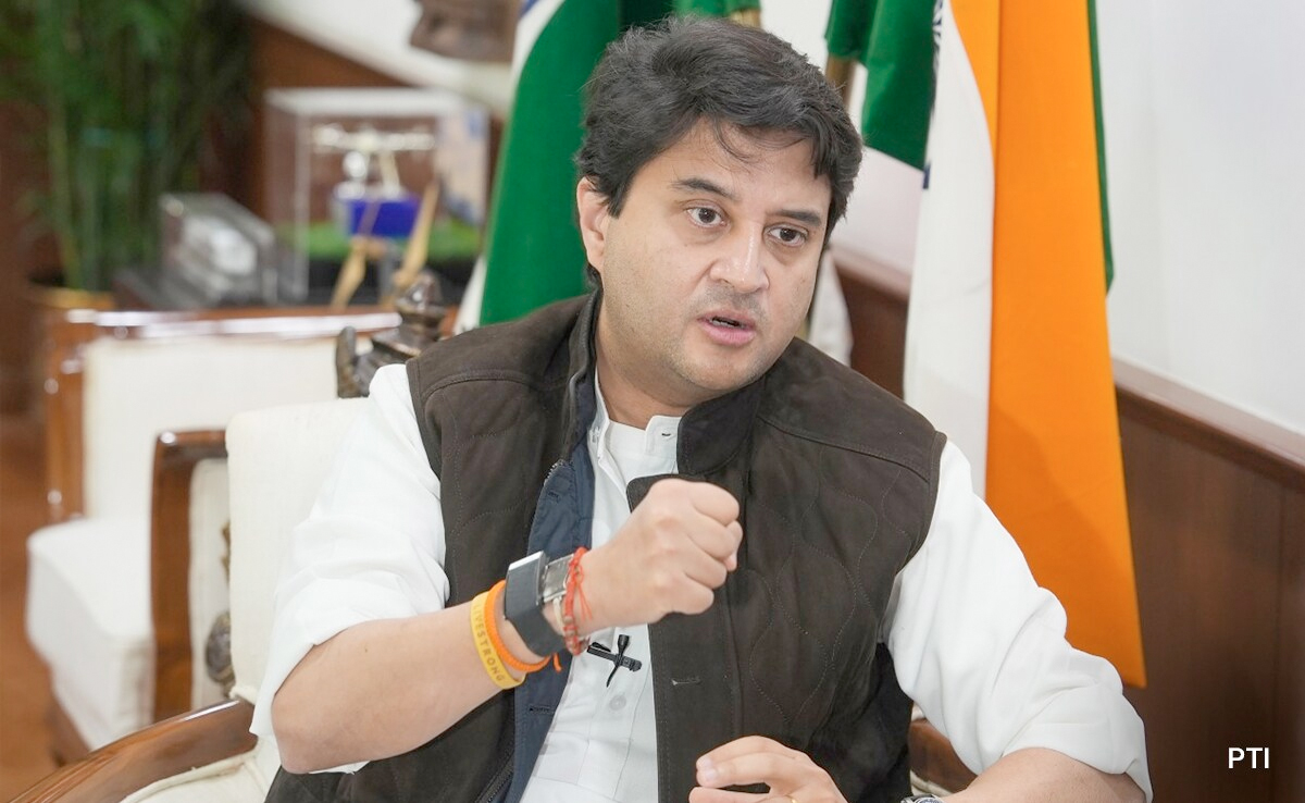 MP Election 2023 : कांग्रेस के कपड़े फाड़ो विवाद में सिंधिया की एंट्री बोले - जब अभी यह हाल है तो बाद में क्या होगा?
