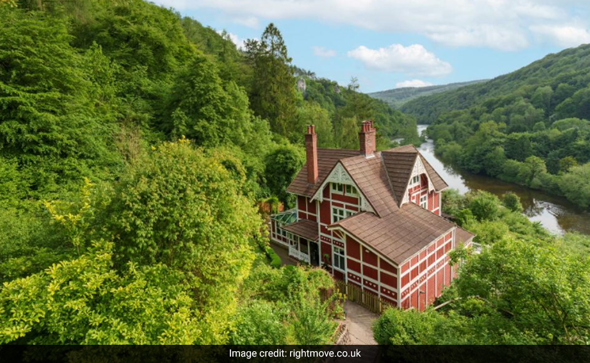 Iconic House From Netflix Show <i>'Sex Education'</i> Up For Sale