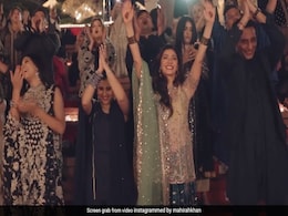 माहिरा खान की शादी के जश्न के नए वीडियो में दिखे फवाद खान, फैंस हुए एक्साइटेड माहिरा खान की शादी के जश्न के नए वीडियो में दिखे फवाद खान, फैंस हुए एक्साइटेड