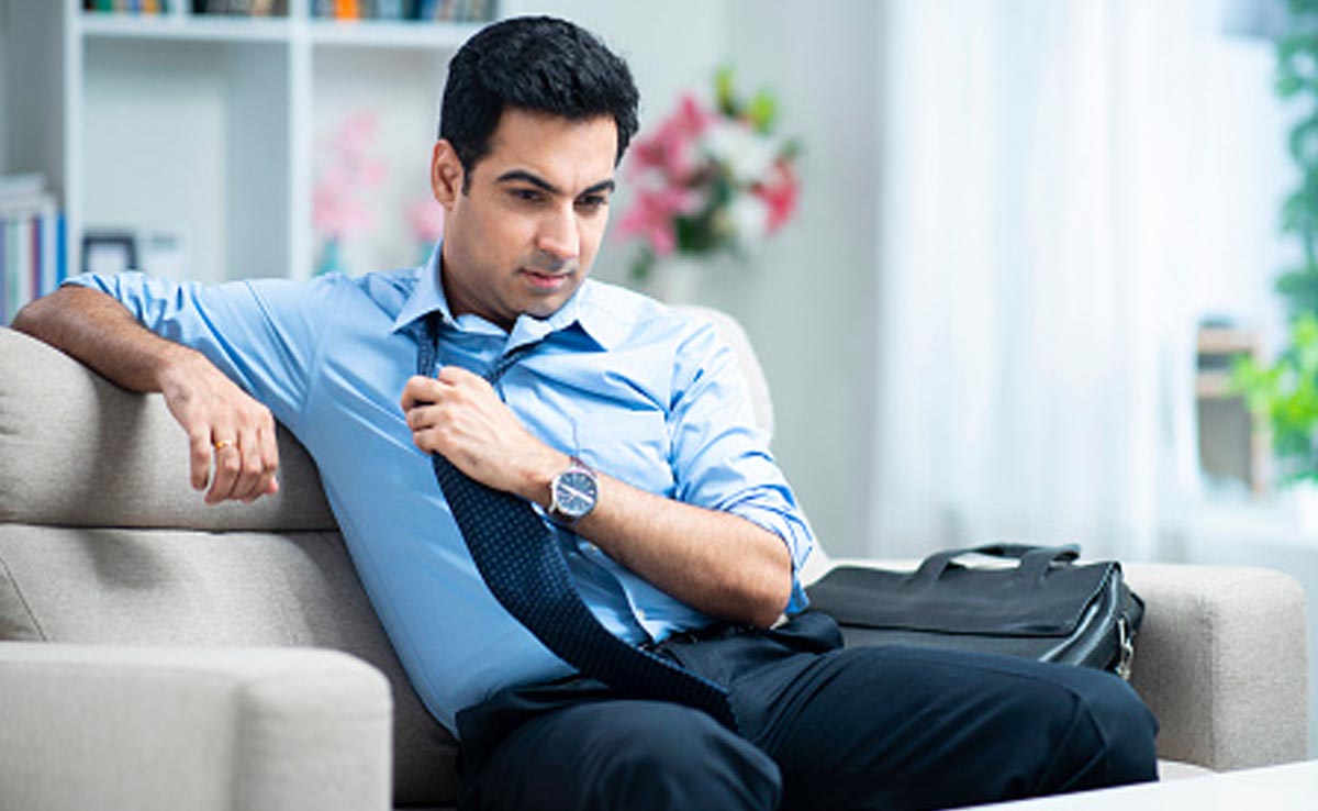 ये 5 आदतें आपके आत्मविश्वास को करती हैं कम, Unconfident नहीं रहना तो इन हैबिट्स को छोड़ दीजिए 