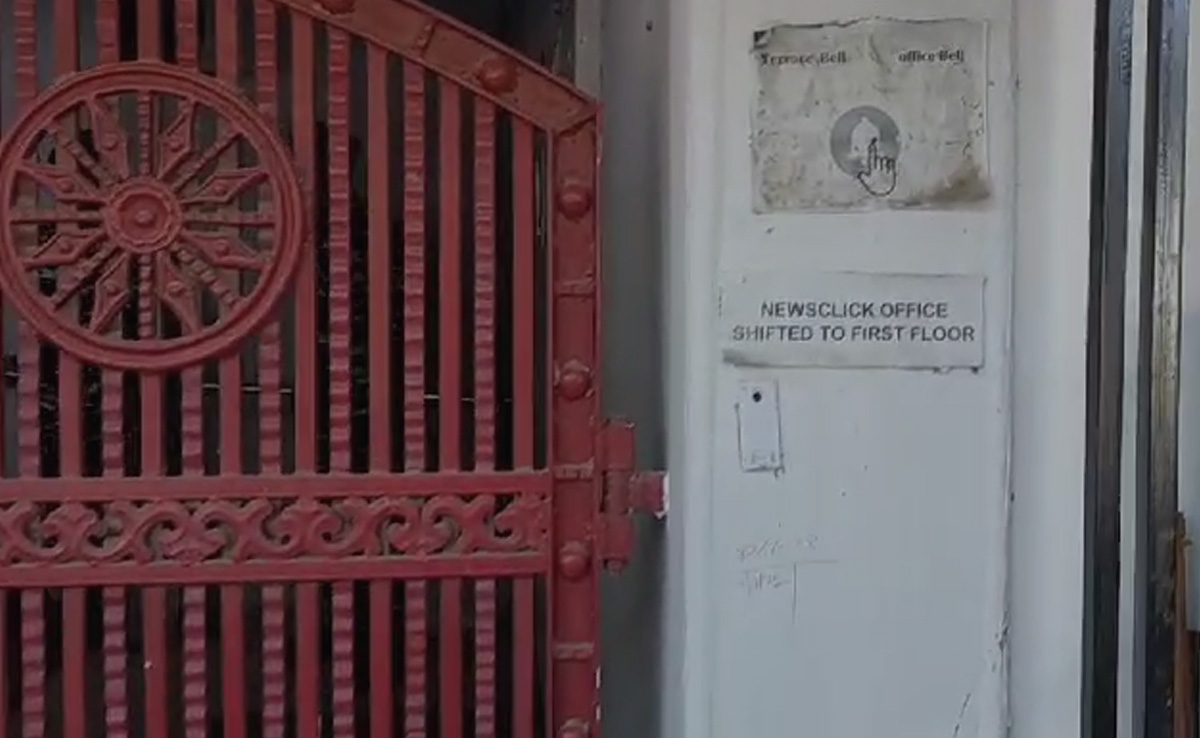 200 Delhi Cops Met At 2 am Before Raiding 30 Places Linked To NewsClick