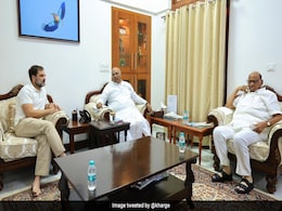 "Ready For Every Challenge": Mallikarjun Kharge After Meeting Sharad Pawar "Ready For Every Challenge": Mallikarjun Kharge After Meeting Sharad Pawar