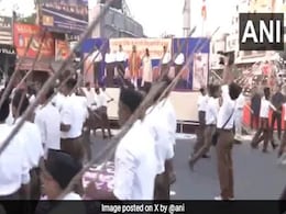 RSS Organises Route March On Annual Vijayadashami Utsav In Nagpur RSS Organises Route March On Annual Vijayadashami Utsav In Nagpur