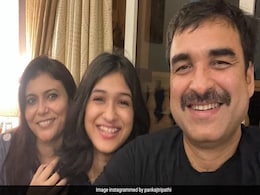 'कालीन भैया' की लाडली के आगे फेल हैं फिल्मी हसीनाएं, इन 10 तस्वीरों में खूबसूरती और सादगी देख आप भी कहेंगे- बॉलीवुड की अगली हीरोइन 'कालीन भैया' की लाडली के आगे फेल हैं फिल्मी हसीनाएं, इन 10 तस्वीरों में खूबसूरती और सादगी देख आप भी कहेंगे- बॉलीवुड की अगली हीरोइन
