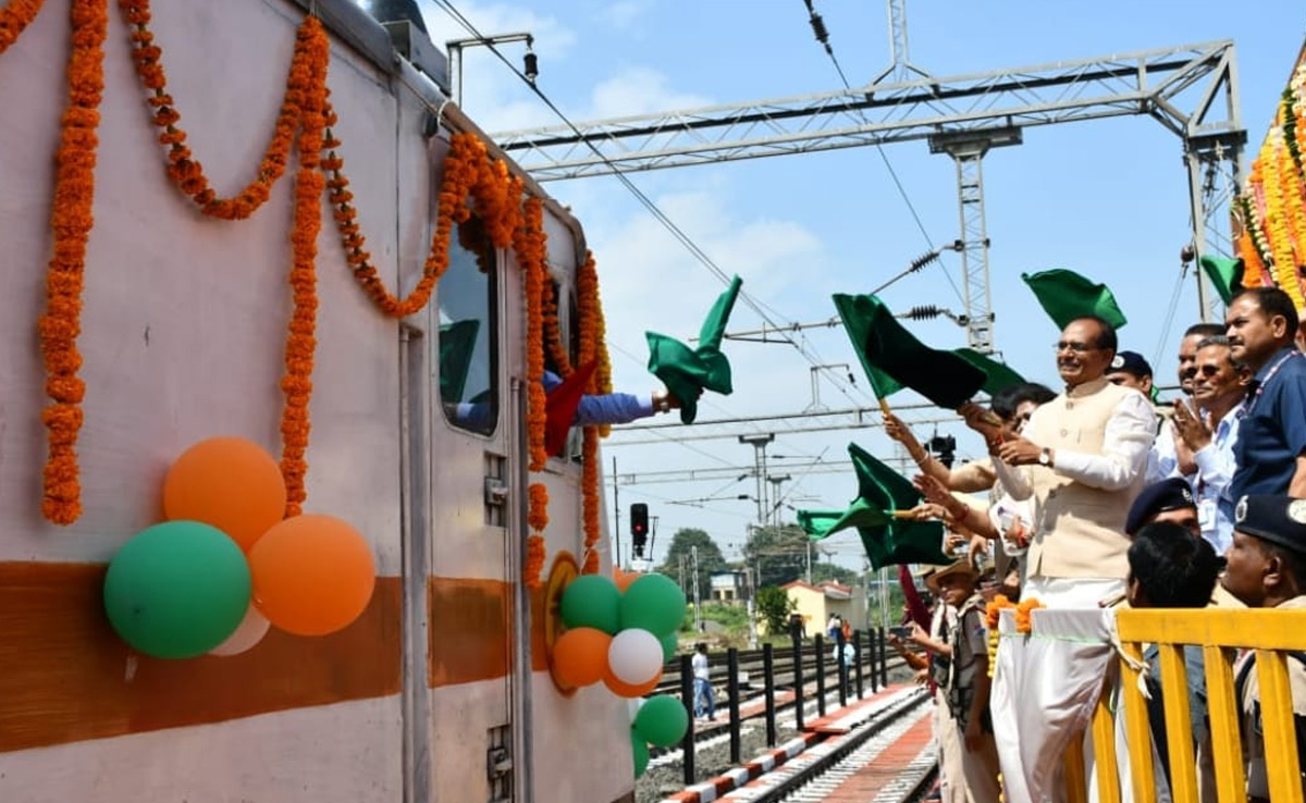 Chhindwara: शहडोल और नागपुर के बीच शुरू हुई ट्रेन सेवा, विकास को लगेंगे पंख