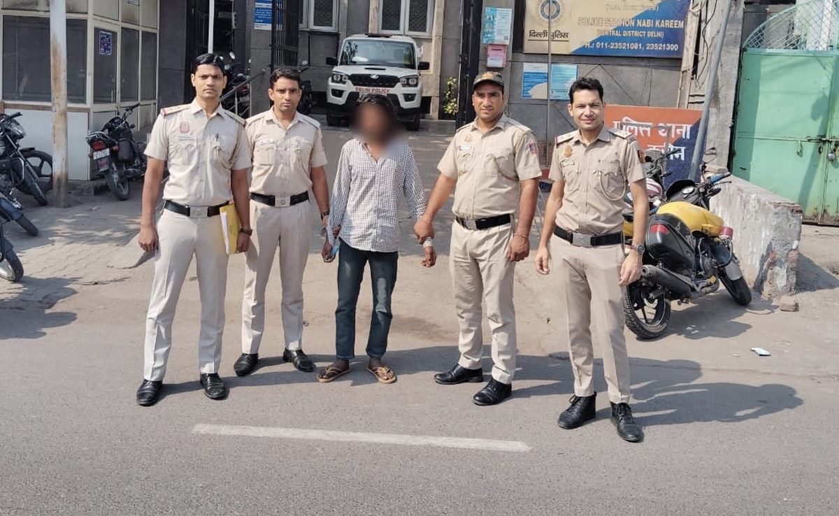 दिल्ली में ढाबा मालिक और उसके नाबालिग बेटे की हत्या के आरोप में घरेलू कर्मचारी पंजाब से गिरफ्तार