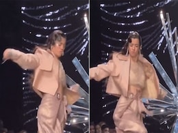 रैम्प पर 'अजीब डांस मूव्स' के लिए ट्रोल हुईं ऋतिक रोशन की गर्लफ्रेंड सबा आजाद रैम्प पर 'अजीब डांस मूव्स' के लिए ट्रोल हुईं ऋतिक रोशन की गर्लफ्रेंड सबा आजाद