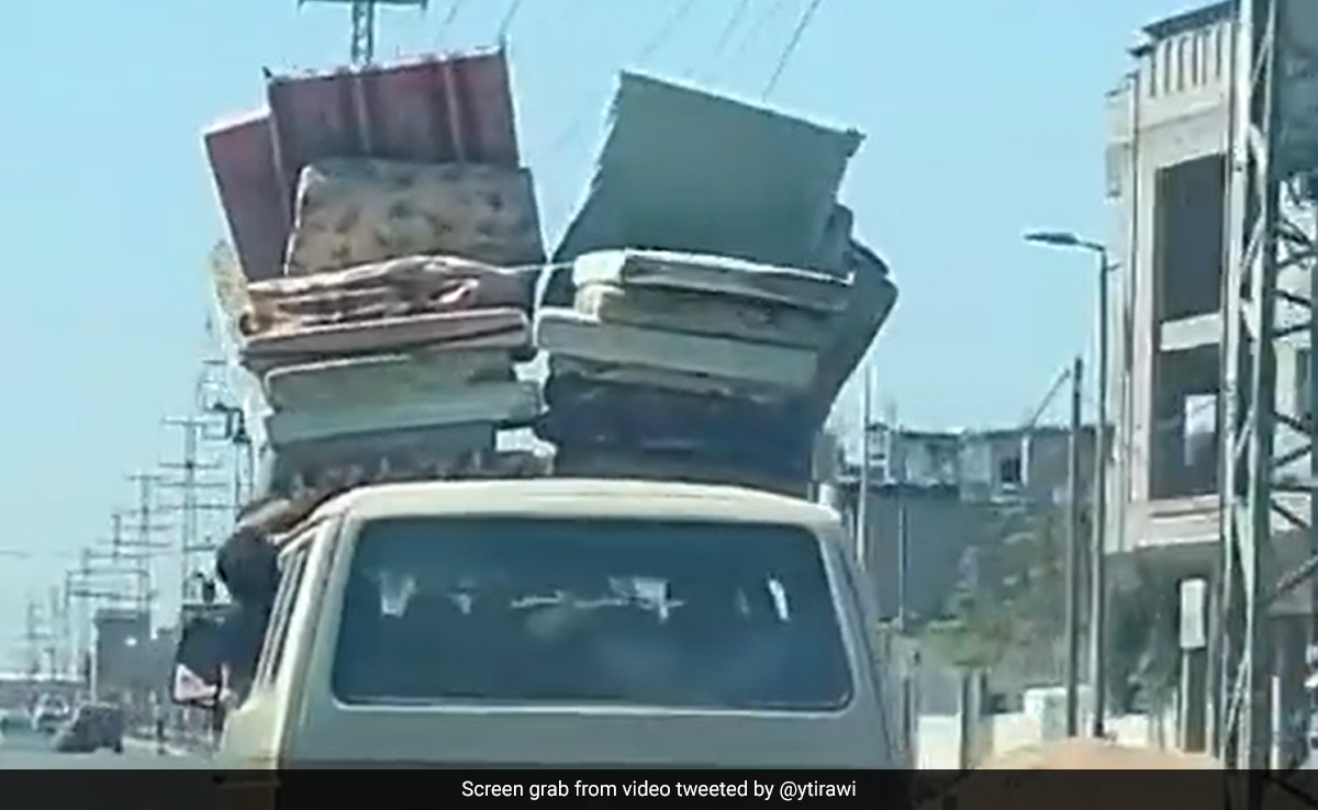 इजरायल के अल्टीमेटम के बाद अपना घर-बार छोड़कर गाजा से निकलने लगे लोग, सामने आया VIDEO