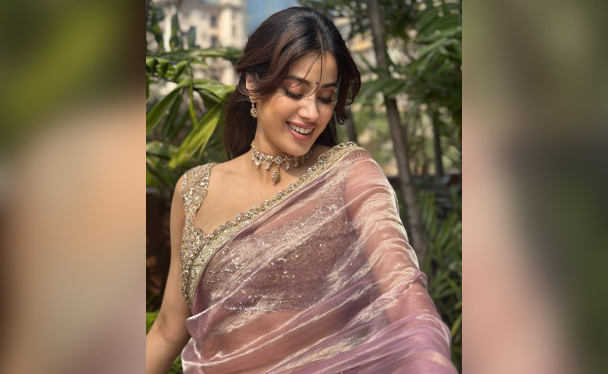 On Janhvi Kapoor's New Post, Rumoured Boyfriend Shikhar Pahariya Left This Comment