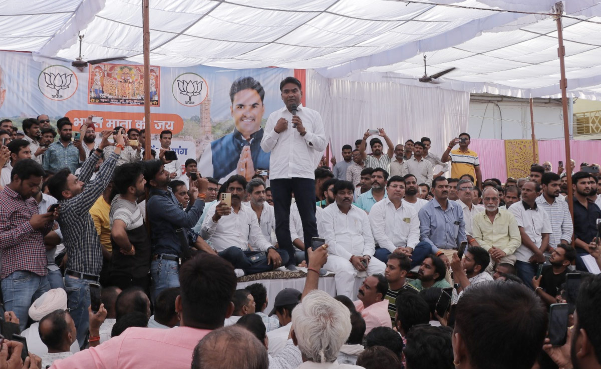 भाजपा को दिया अल्टीमेटम खत्म, 2 नवंबर को चित्तौड़गढ़ से दो नामांकन भरेंगे चंद्रभान सिंह आक्या