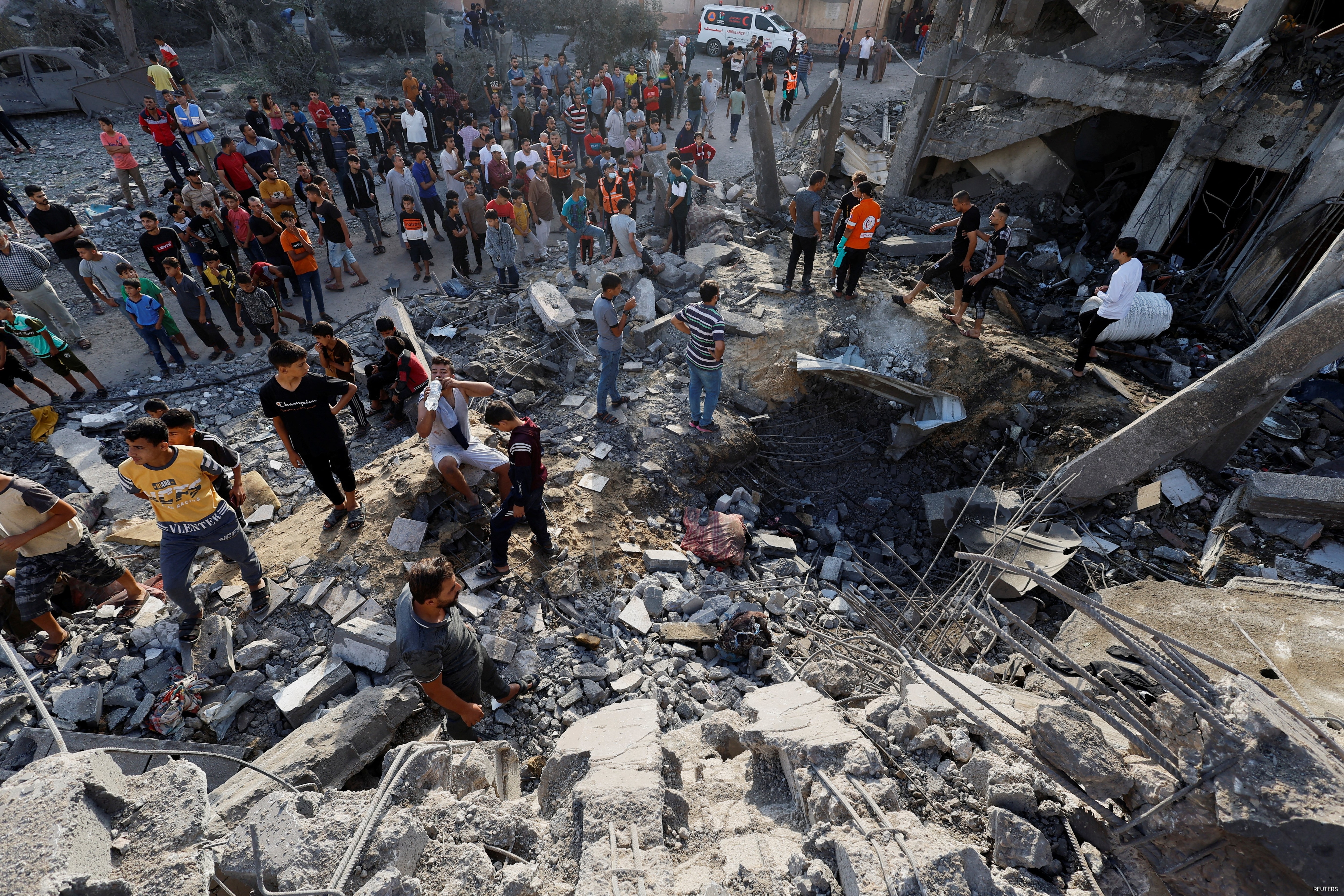 Total Death Count In Gaza Rises To 3,000 As Israeli Airstrikes Continue - Vimarsana News