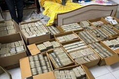 42 Crores Found Under Bed In Bengaluru Home, KCR's Party Finds A Poll Link 42 Crores Found Under Bed In Bengaluru Home, KCR's Party Finds A Poll Link