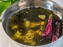 नारियल के तेल में ये दो चीज पकाकर बालों पर लगाएं फिर देखें कमाल, कमर से नीचे पहुचेंगे बाल नारियल के तेल में ये दो चीज पकाकर बालों पर लगाएं फिर देखें कमाल, कमर से नीचे पहुचेंगे बाल