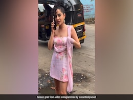 ना फैशन, ना कोई अजीब ड्रेस, इस बार उर्फी जावेद ने किया ऐसा काम, देख लोग बोले- काफी सुधार आ रहा है ना फैशन, ना कोई अजीब ड्रेस, इस बार उर्फी जावेद ने किया ऐसा काम, देख लोग बोले- काफी सुधार आ रहा है