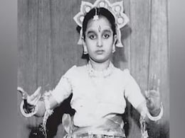 हीरोइन मटेरियल नहीं बोलकर फिल्म से निकाला, बाद में ये लड़की बनी 'जुबली गर्ल', किया धर्मेंद्र-राजेश खन्ना संग काम...पहचाना क्या? हीरोइन मटेरियल नहीं बोलकर फिल्म से निकाला, बाद में ये लड़की बनी 'जुबली गर्ल', किया धर्मेंद्र-राजेश खन्ना संग काम...पहचाना क्या?