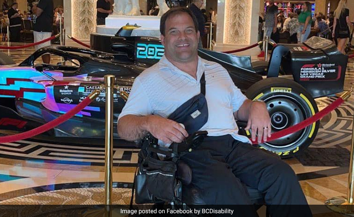 Disabled Man Not Given Wheelchair By Airlines, Drags Himself Off Plane