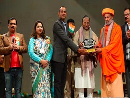 छत्तीसगढ़: शिक्षक रूद्र प्रताप के नवाचार से बच्चे बन रहे हुनरमंद, PM मोदी भी कर चुके हैं तारीफ छत्तीसगढ़: शिक्षक रूद्र प्रताप के नवाचार से बच्चे बन रहे हुनरमंद, PM मोदी भी कर चुके हैं तारीफ